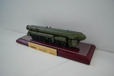 Модель ракетного комплекса «Тополь» масштабная модель
