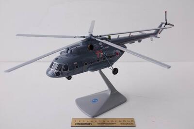 Модель вертолета Ми-8 масштабная модель