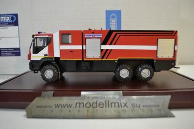 Модель пожарной машины на базе Тягача «Ивеко 420» масштабная модель