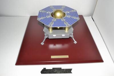 Сувенирная модель - Марсианский энергетический модуль масштабная модель