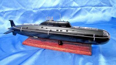 Модель атомной подводной лодки 