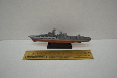 Сувенирная мини-модель крейсера пр.1164 