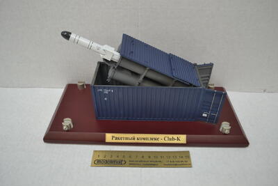 20-футовый контейнер Club-K с ПУ для запуска противокорабельных ракет 