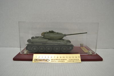 Модель танка Т-34-85 масштабная модель