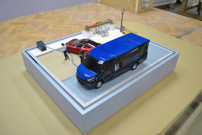 Фургон электромобиль на базе Iveco Daily Electric масштабная модель