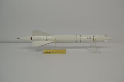 Авиационная управляемая ракета «воздух-поверхность» Х-66 масштабная модель