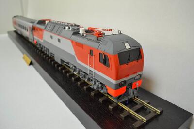 Модель локомотива ЭП(2)К с вагоном 61(442) масштабная модель
