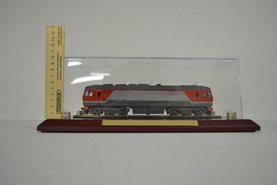 Тираж (25шт) моделей локомотива ТЭП(70)БС масштабная модель