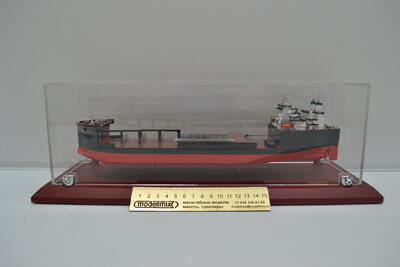 Полупогружаемое грузовое судно - транспортер масштабная модель