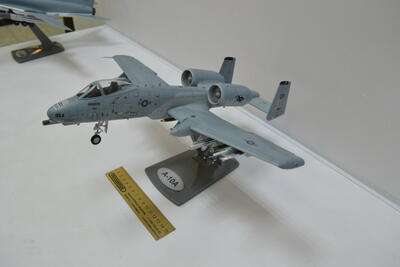 Самолет Fairchild Republic A-10 Thunderbolt масштабная модель