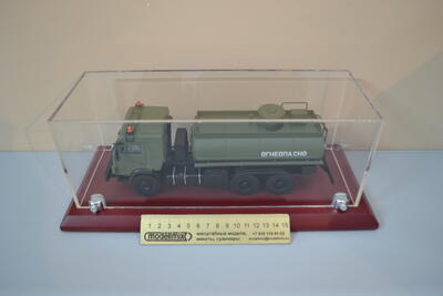 Топливозаправщик АТЗ-10.5 масштабная модель