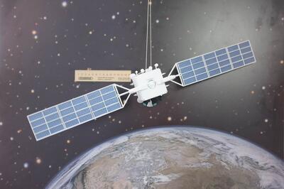 Модель спутника Монитор-Э масштабная модель