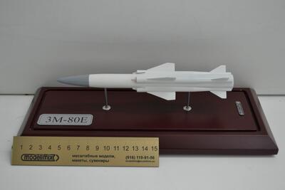 Модель боевой ракеты 3м-80е масштабная модель
