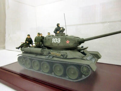 Модель танка Т-34 масштабная модель