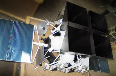 Макет автоматической межпланетной станции «Луна-Глоб» масштабная модель