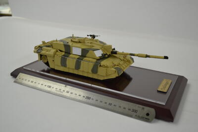 Модель танка Challenger 2 масштабная модель