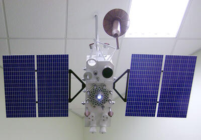 Макет навигационного спутника «ГЛОНАСС-К» масштабная модель