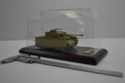 Модель танка Т-4 масштабная модель