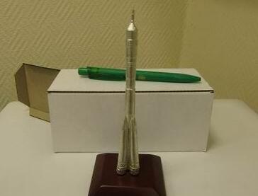 Малые сувенирные модели ракеты-носителя «Союз» масштабная модель