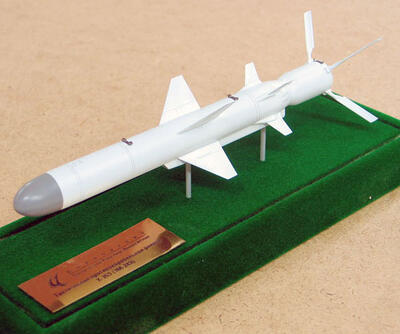 Модели ракет Х-35 и Х-31 масштабная модель
