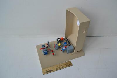 Модель люка контейнера-цистерны масштабная модель