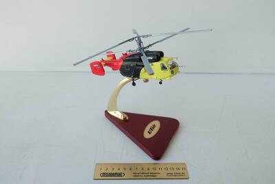 Модель вертолета Ка-32 масштабная модель