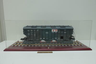 Модель вагона-хоппера 19-9549 масштабная модель