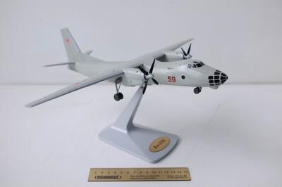 Самолет-разведчик Ан-30Б масштабная модель