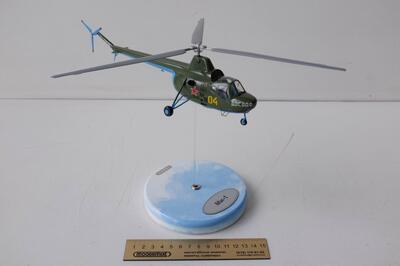 Модель вертолета Ми-1