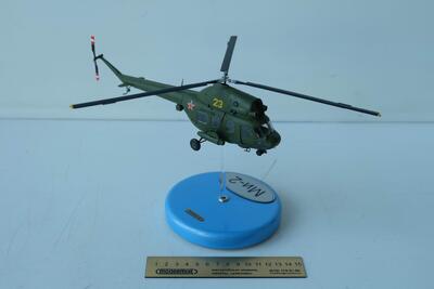 Модель вертолета Ми-2 масштабная модель