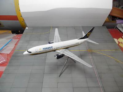 Модель самолета Boeing 737-800 масштабная модель