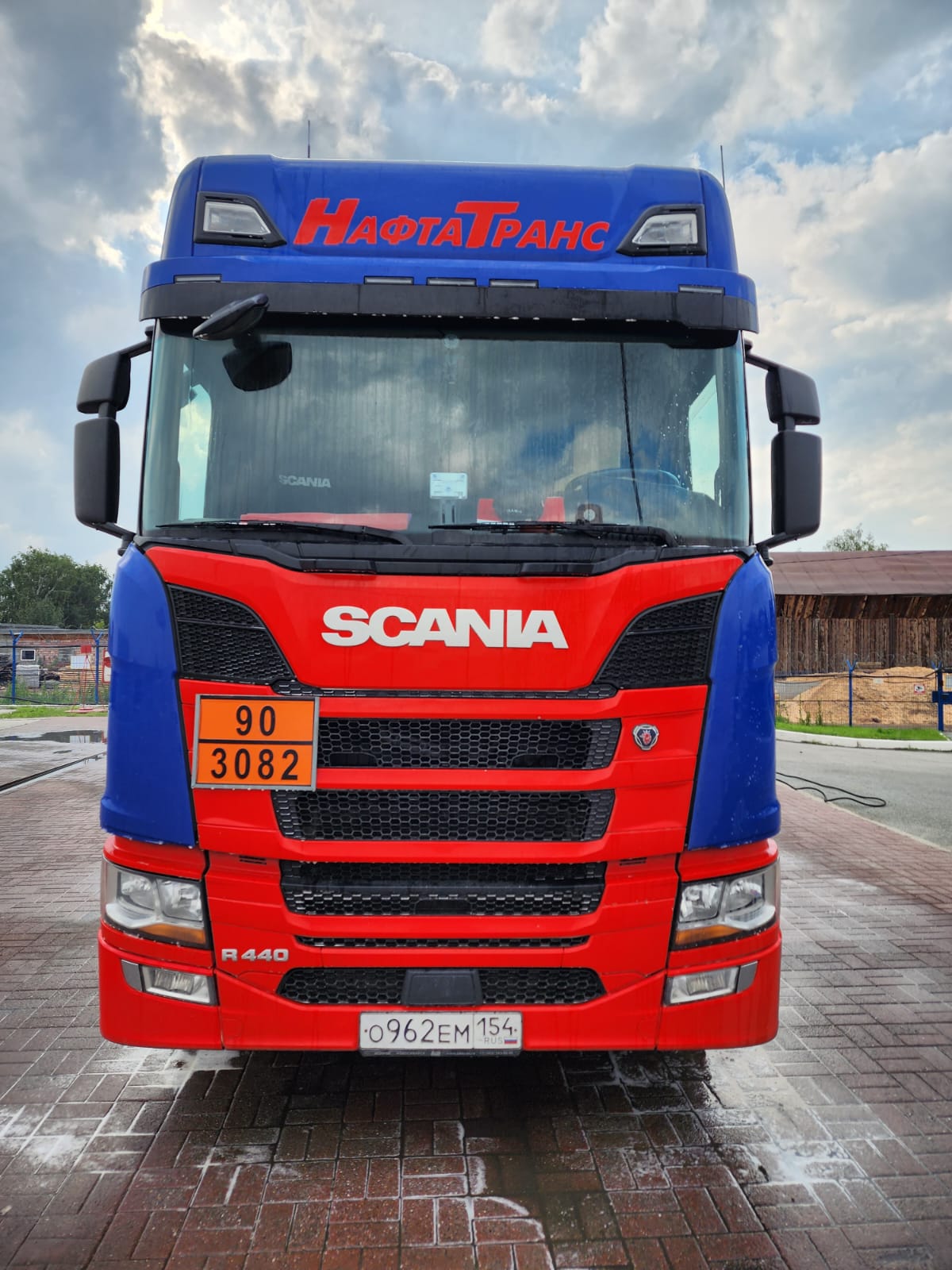 Тягач SCANIA 770S с прицепом Bonum 914221-02 - Моделлмикс модели в масштабе